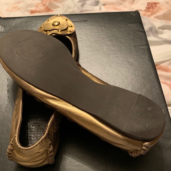 Tory Burch gold flats - Picture 4 of 6